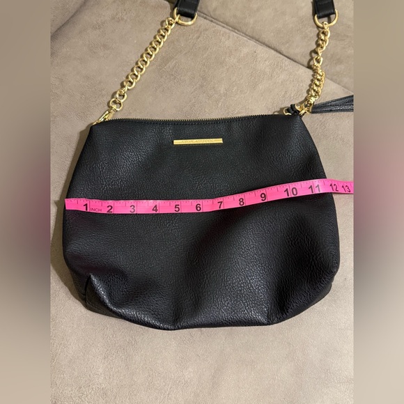 Steve Madden Black Purse With Gold Chain Handle - Picture 9 of 9